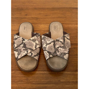 Clarks Sandals/Slides Size 7, Brown & White